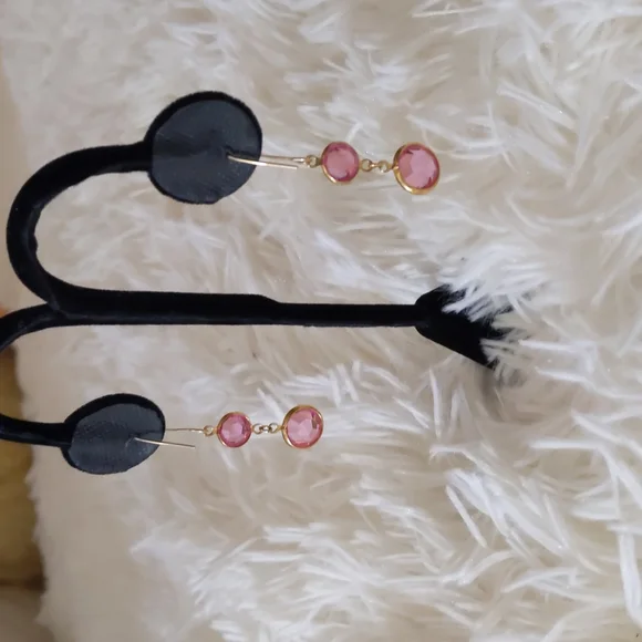 Gold Earrings - Picture 2 of 4